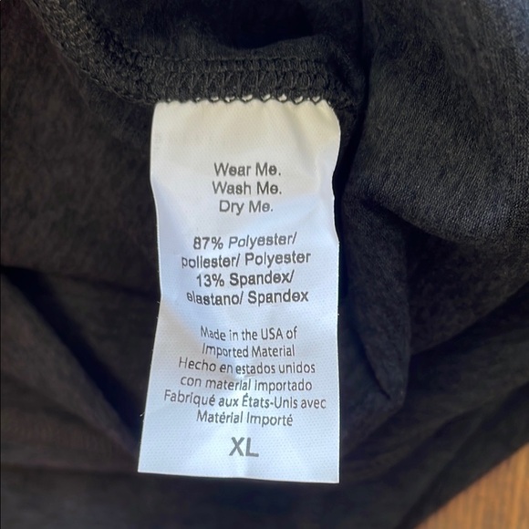 Beyond Yoga Biker Shorts with Pockets - Picture 9 of 9